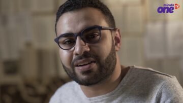 يعني إيه اشتراكية ؟ يعني كأنك عامل جمعية :D