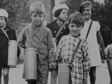 الصهاينة يسرقون أطفال المهاجرين قبل 10 سنوات من تأسيس كيانهم