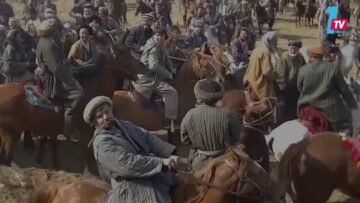 دحرجة الجبن وسحب الماعز الأفغانية من أغرب رياضات العالم