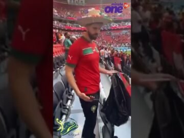 سلوك راقي  لجمهور المنتخب الوطني المغربي بعد نهاية المباراة أمام كرواتية