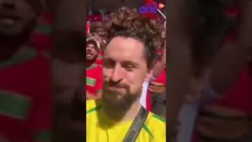 مشجع أجنبي مصدوم  من حماس الجمهور المغربي
