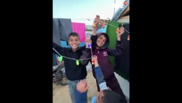 أطفال غزة يحتفلون بقدوم رمضان