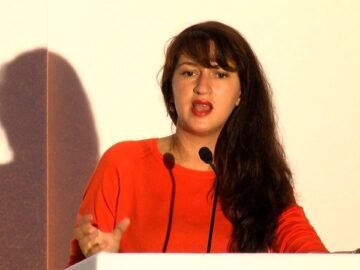 1280px-Zineb_El_Rhazoui_6